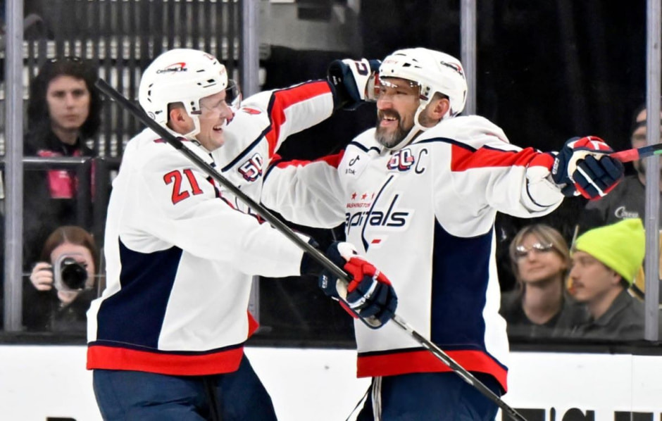 Алексей Протас и Александр Овечкин.jpg