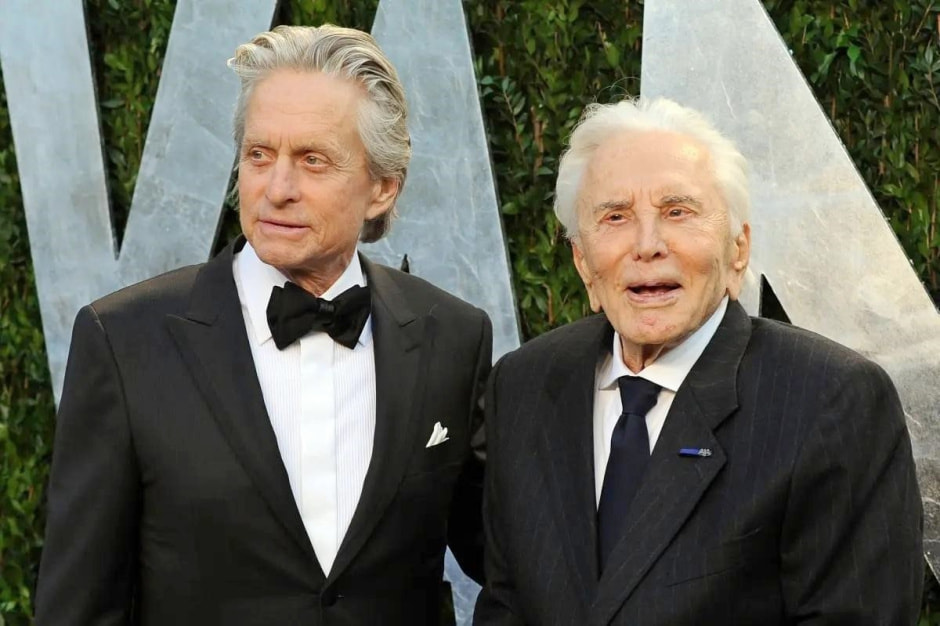 Знаменитые актеры с белорусскими корнями 1_Майкл и Кирк Дуглас.jpg