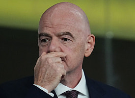 УЕФА выплатил шестизначную сумму предполагаемой любовнице Инфантино - он все отрицает