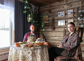 “Получилось бюджетно”. Сколько семье стоило переделать старый дом в красивое арт-пространство?