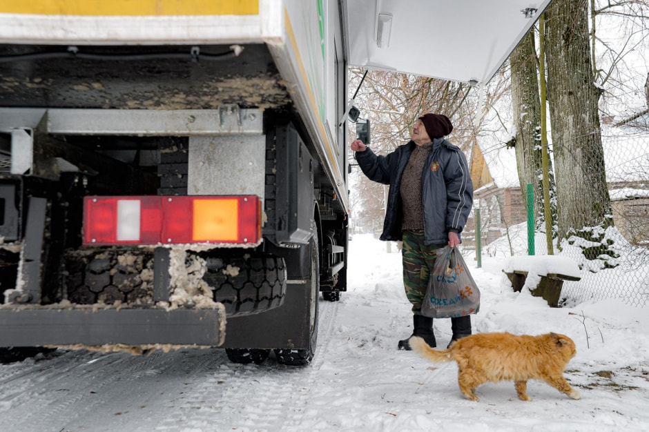 Автолавка в Глусском районе 23.jpg Автолавка в Глусском районе 23.jpg