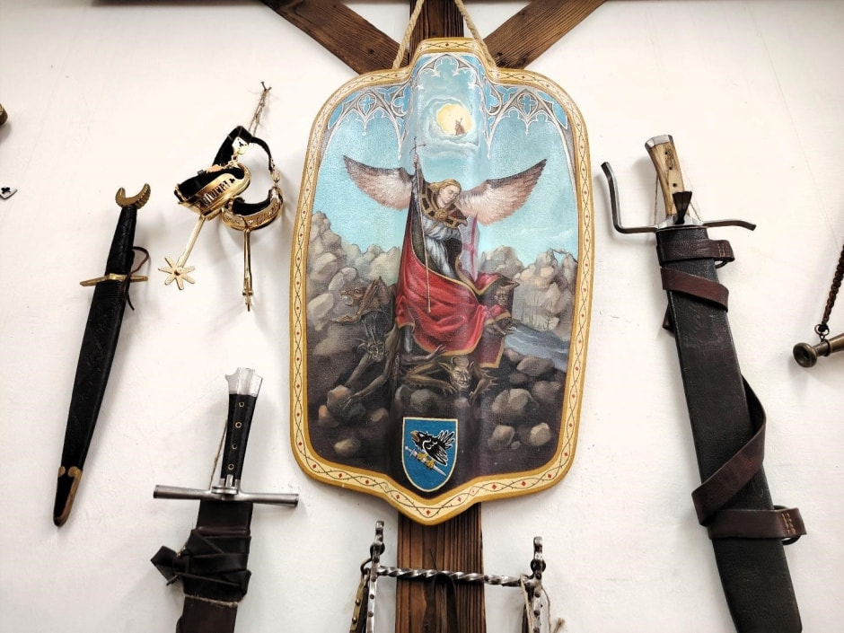 Эксперт по средневековому оружию 3.jpg