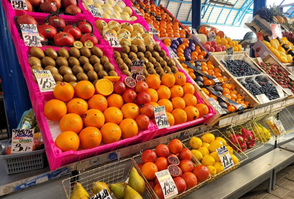 Фрукты на рынке.jpg Фрукты на рынке.jpg