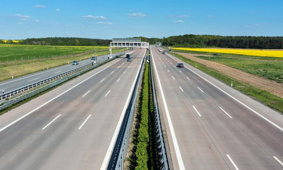 autobahn-germany2.jpg