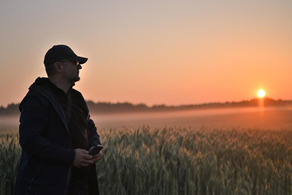 10-Анатолий Андреев и рассвет.jpg