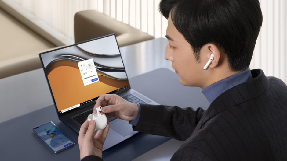 MKT_FreeBuds 4_KSP_Shot_Dual Device_EN_JPG_20210412.jpg