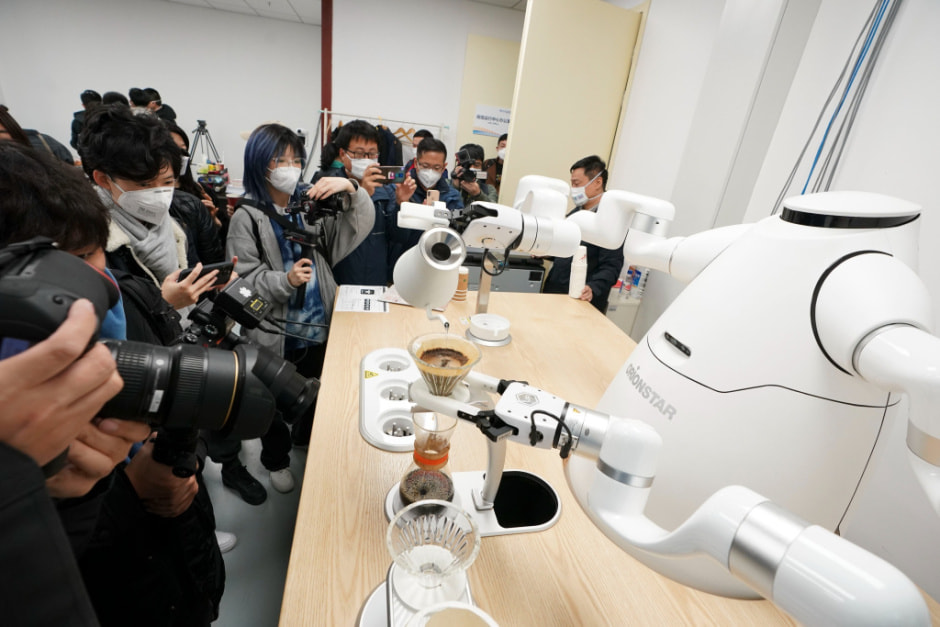 олимпиада robot-barista.jpg