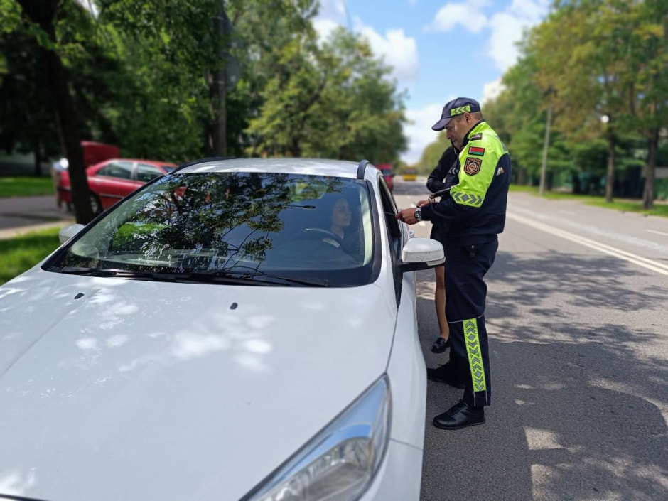 проверка документов_ГАИ. Фото из ТГ УГАИ проверка документов_ГАИ. Фото из ТГ УГАИ.jpg