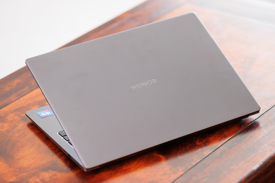 HONOR предложил подарки и весенние скидки 6.jpg