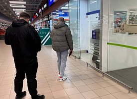 До 7 лет тюрьмы. В Барановичах мужчина протянул 50 долларов в банке – приехала милиция