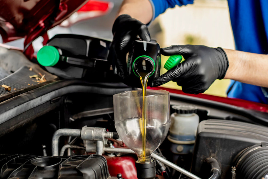 4-Замена масла в авто.jpg 4-Замена масла в авто.jpg