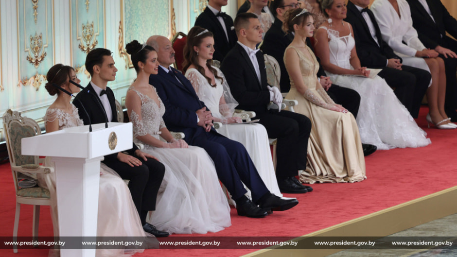 Новогодний бал.jpg Новогодний бал.jpg