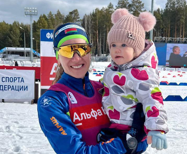 Анна Сола завершила первый этап биатлонного Кубка содружества уверенной победой в гонке с массовым стартом.jpg