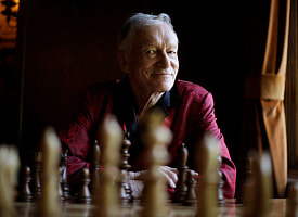 Основатель Playboy Хью Хефнер предупреждал ФБР об Эпштейне еще в 2005 году