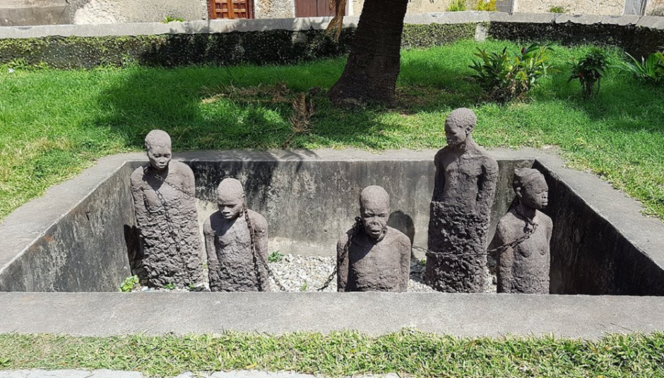 памятник рабам Занзибар