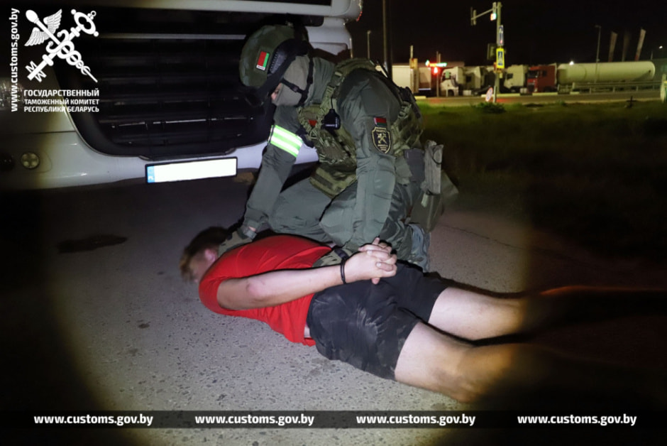 Тягачи, ввезенные в РБ, собирались незаконно продать в России — схему раскрыли таможенники (4).jpg Тягачи, ввезенные в РБ, собирались незаконно продать в России — схему раскрыли таможенники (4).jpg