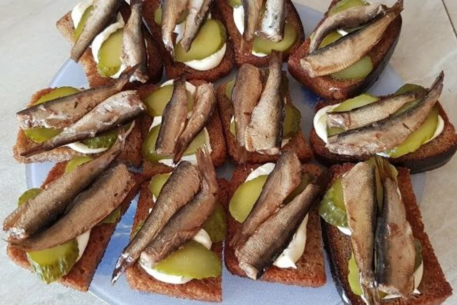 Новогодний стол СССР 5.png