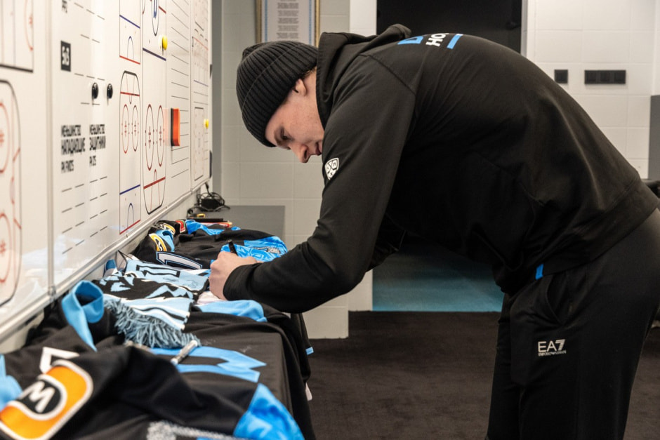 Вадим Мороз ХК Динамо 8.jpg