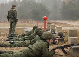 Лукашенко подписал указ о призыве офицеров запаса на военную службу