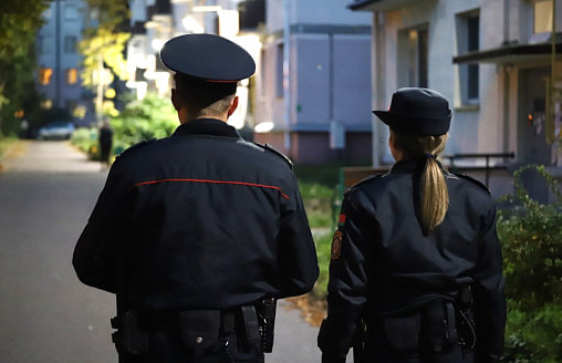 11-летняя девочка вызвала милицию после угроз отца убить мать