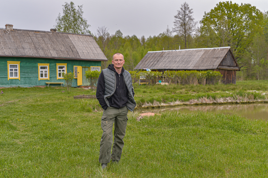 Антон Гнетько и хутор 1.png