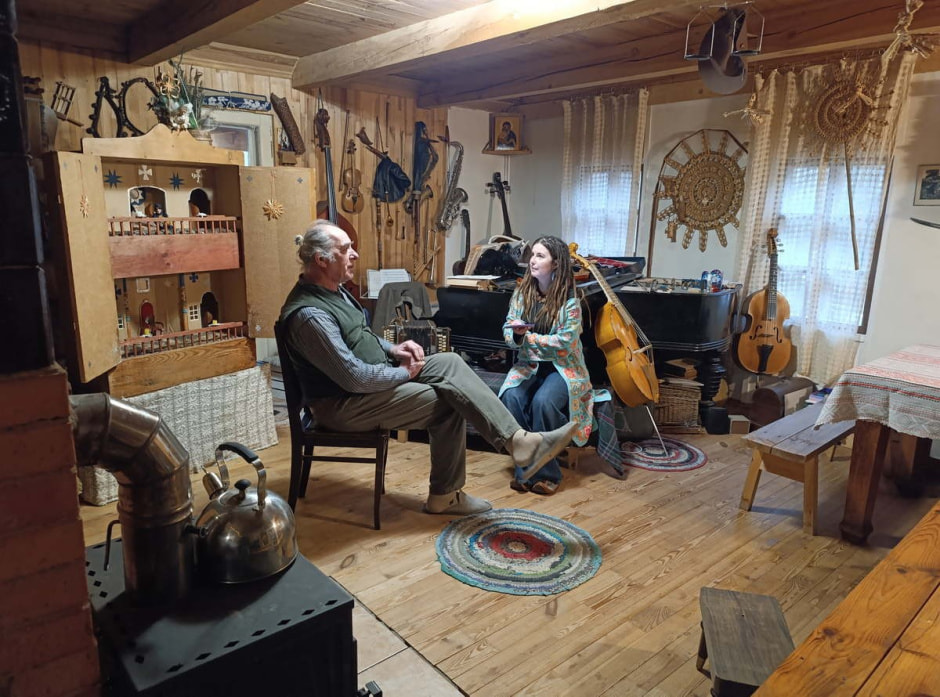 Алесь Лось и народные инструменты 6.jpg