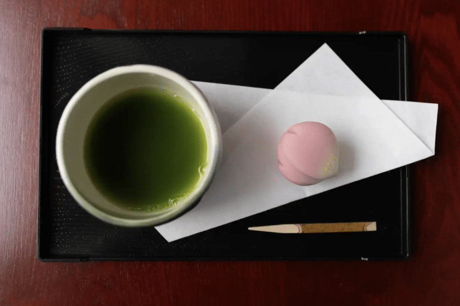 В Японии открылось кафе, где нельзя разговаривать и слушать музыку (1).png