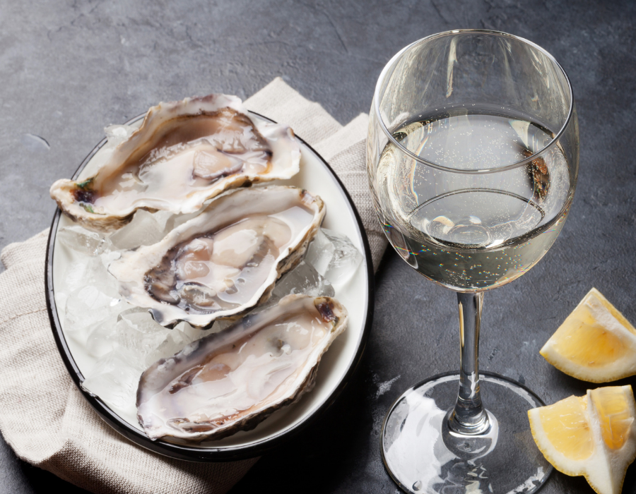 Устрицы и вино.png