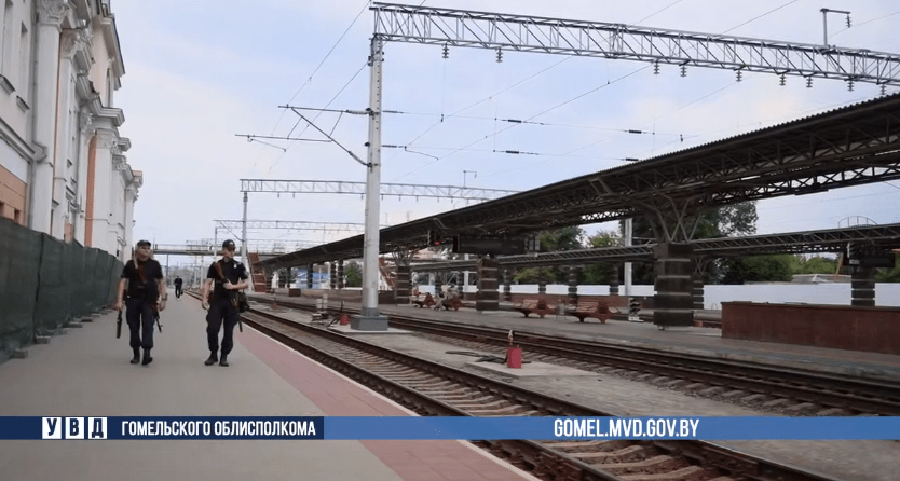 милиция на вокзале.png