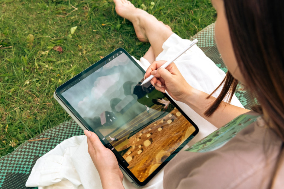 4-Яна рисует деревню.jpg