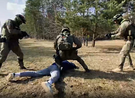 “Категорически нельзя делать!” – МВД Беларуси объяснило, когда применят огнестрельное оружие при задержании людей с деньгами