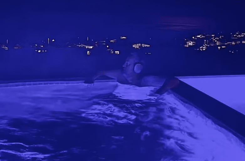 Последними словами актера Мэттью Перри была просьба дать ему 