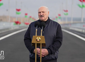 “Хотите любовницу, из своего кармана платите”: Лукашенко высказался о коррупции в дорожной отрасли