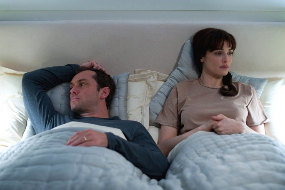 3-Прерывистый сон с частыми апноэ может негативно сказаться на потенции и либидо. Кадр из фильма Калейдоскоп любви.jpg