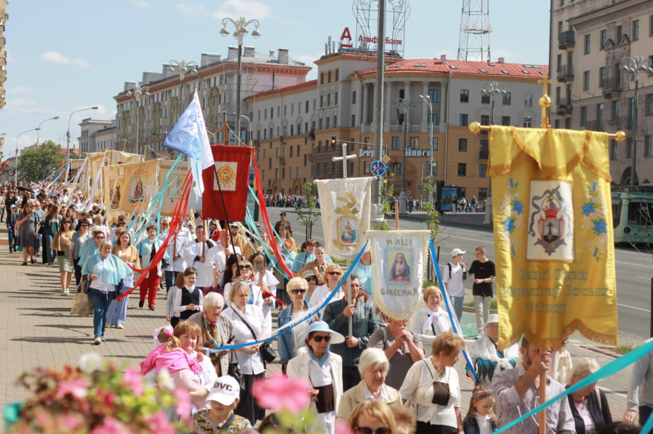 процессия3.jpg