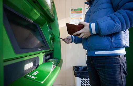 В банках Беларуси станет на 15 бесплатных услуг больше. Каких и когда?