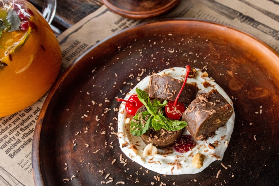 “На пиршествах можно было отведать грушу с ромом. Узнали, когда в Беларуси появились десерты.jpg