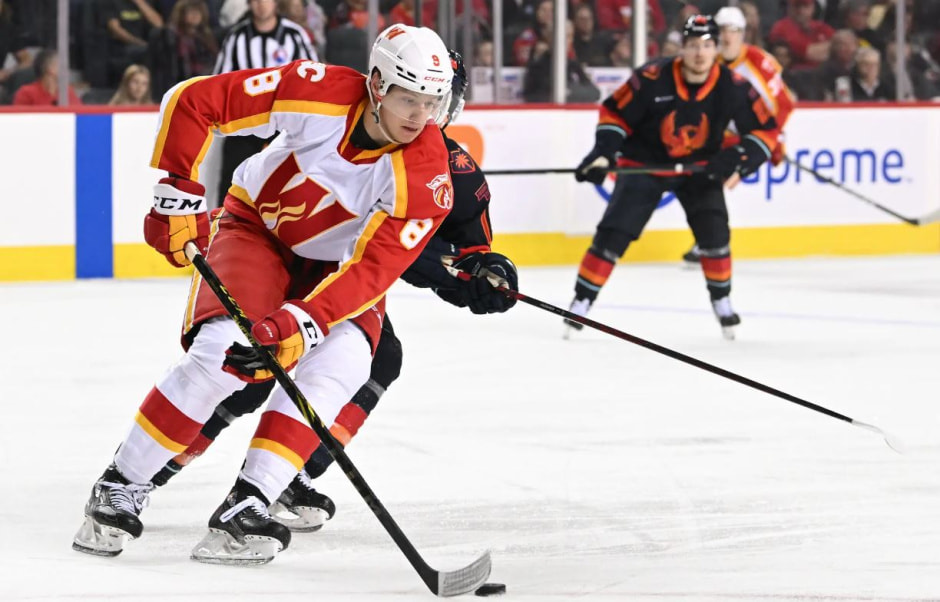 Хоккеист Илья Соловьев.jpg Хоккеист Илья Соловьев.jpg