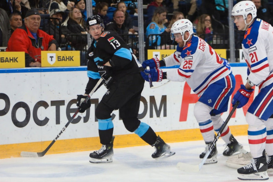 20-летний белорусский хоккеист добился высокого признания в КХЛ - самый красивый гол месяца и место в топ-5 среди молодых.jpg