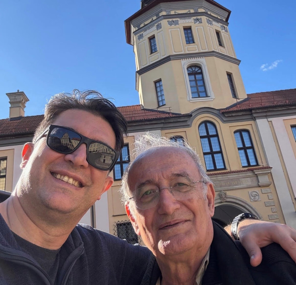 12-Гючлю Джем Ышик с отцом в Несвиже.jpg