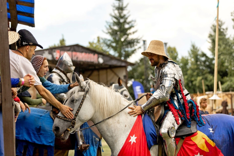 3-Конный рыцарь на фестивале Наш Грюнвальд.jpg