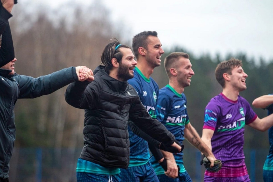 Недокомплект клубов в высшей лиге РБ по футболу Макслайн 4.jpg