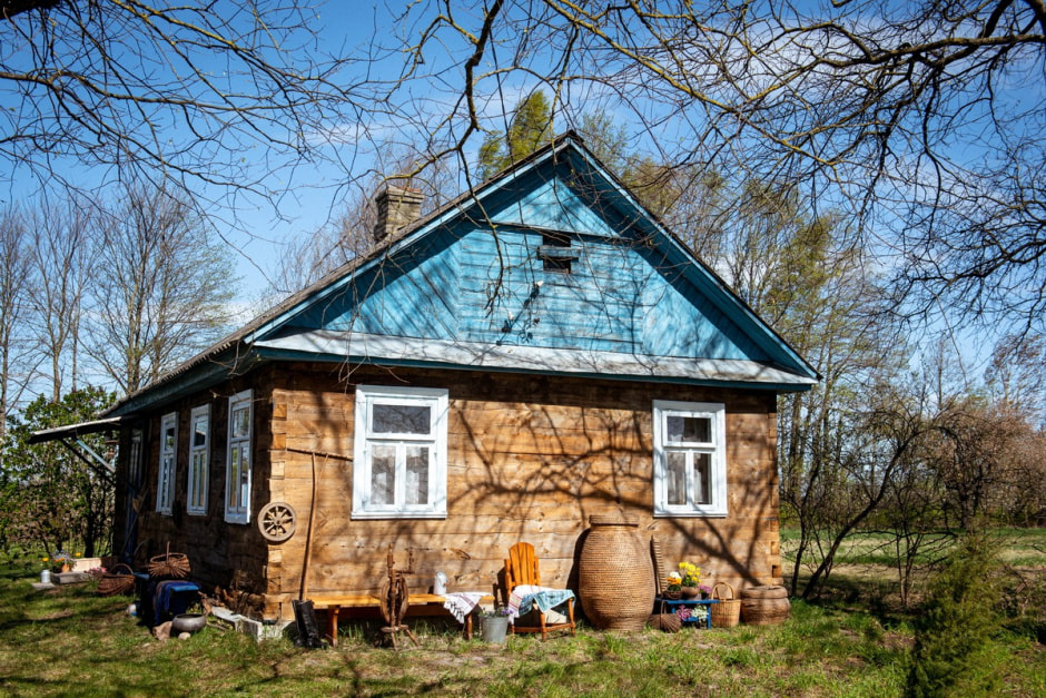 “За базовую такое купить невозможно”. Сколько семья заплатила за старый дом на хуторе? 