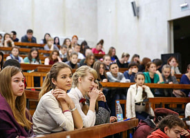 Студенты получат водительские права и работу. В минском вузе анонсировали дуальное обучение