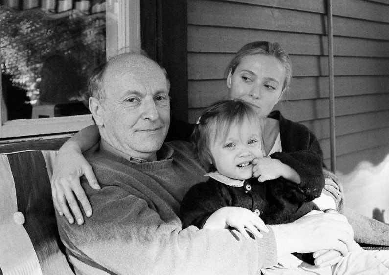 Бродский с Марией и Анной.jpg