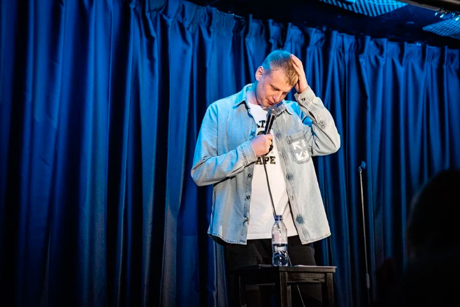 Слава Комиссаренко