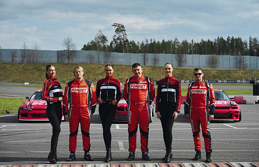 Фавориты Чемпионата Беларуси по дрифтингу показали новую ливрею автомобилей