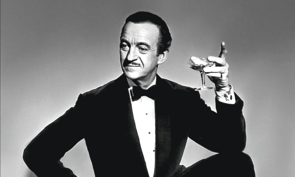 Дэвид Нивен в роли Джеймса Бонда Дэвид Нивен в роли Джеймса Бонда.png