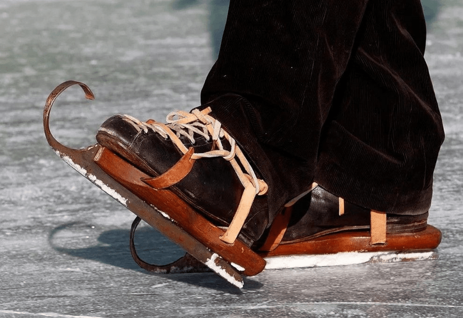 История зимних коньков 8.png