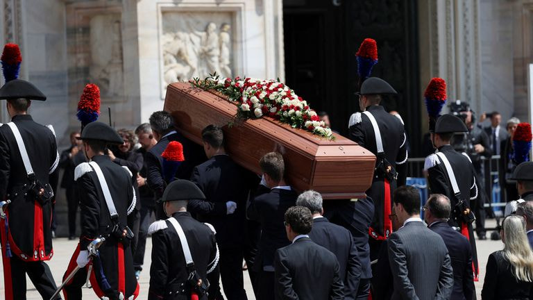 skynews-silvio-berlusconi-funeral_6187262.jpg